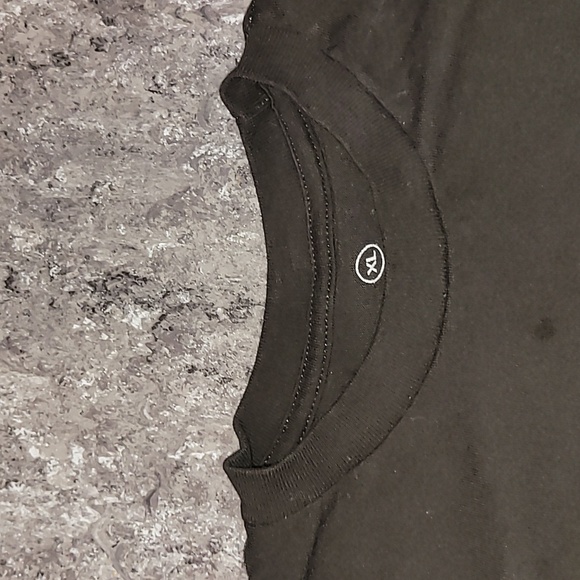 Made in USA. MISC. DESIGN STUDIO. Tee-shirt size XL - Picture 8 of 16